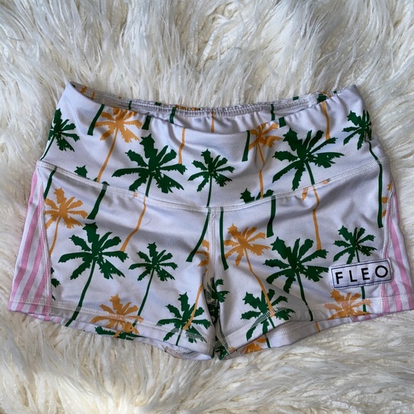 Fleo Pants - FLEO Tropical Shorts small